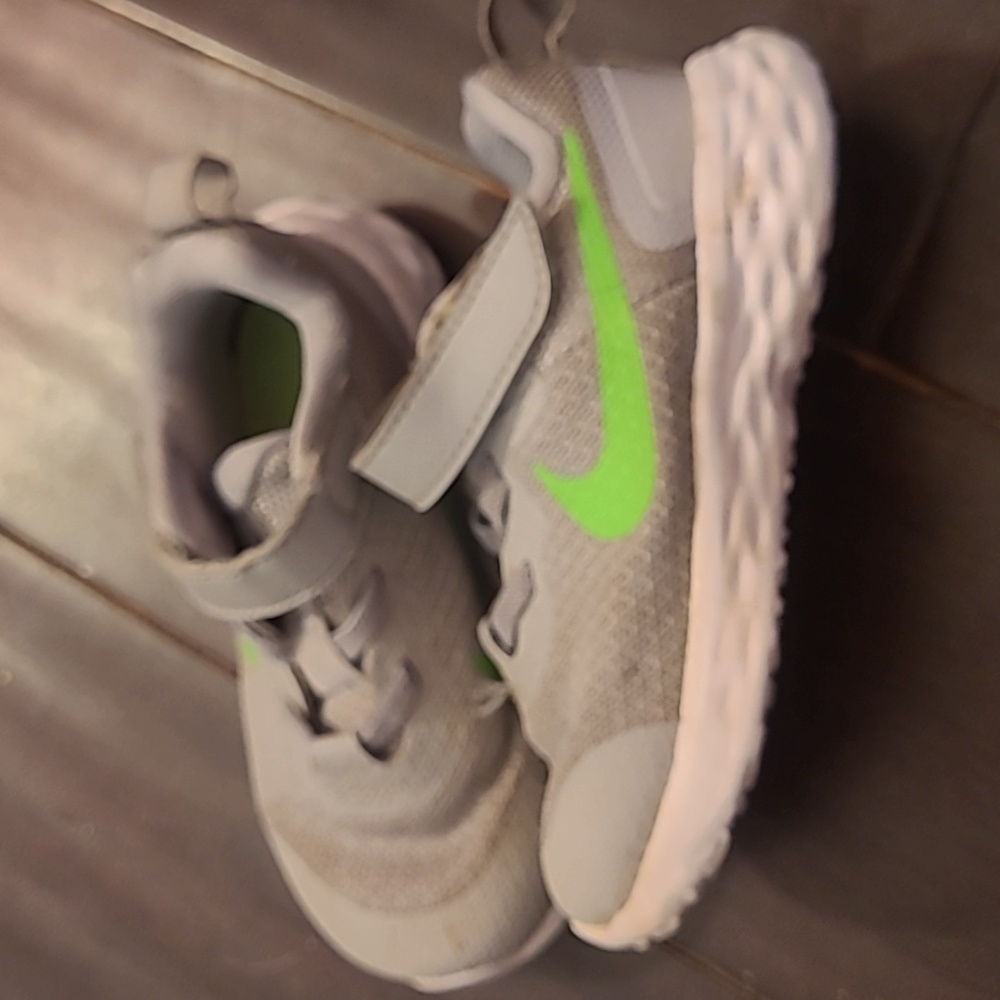 Nike toddler shoes